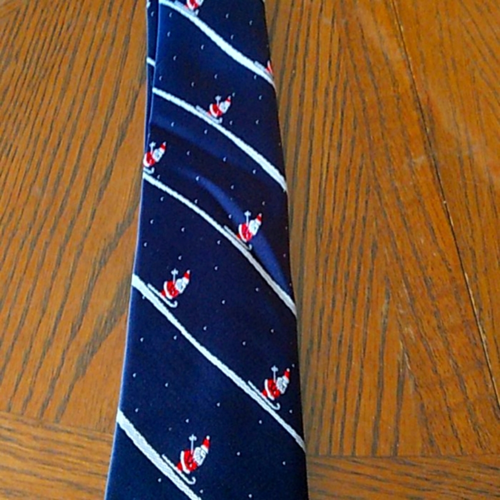 A Xmas tie made in British Hong Kong